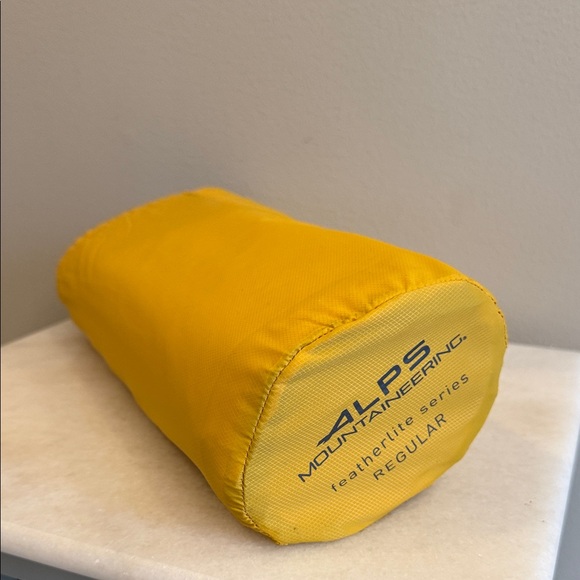 ALPS Mountaineering Yellow Sleeping Pad - Picture 2 of 6